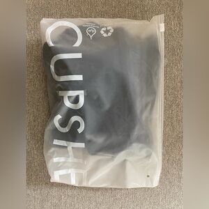 *NWT* Cupshe
roaming river v-neck halter top slim & sculpt one-piece (XL)